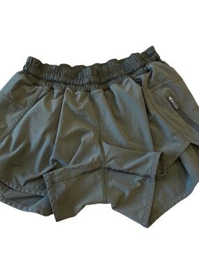 Lululemon Tracker Shorts 4” Olive Green Size 6